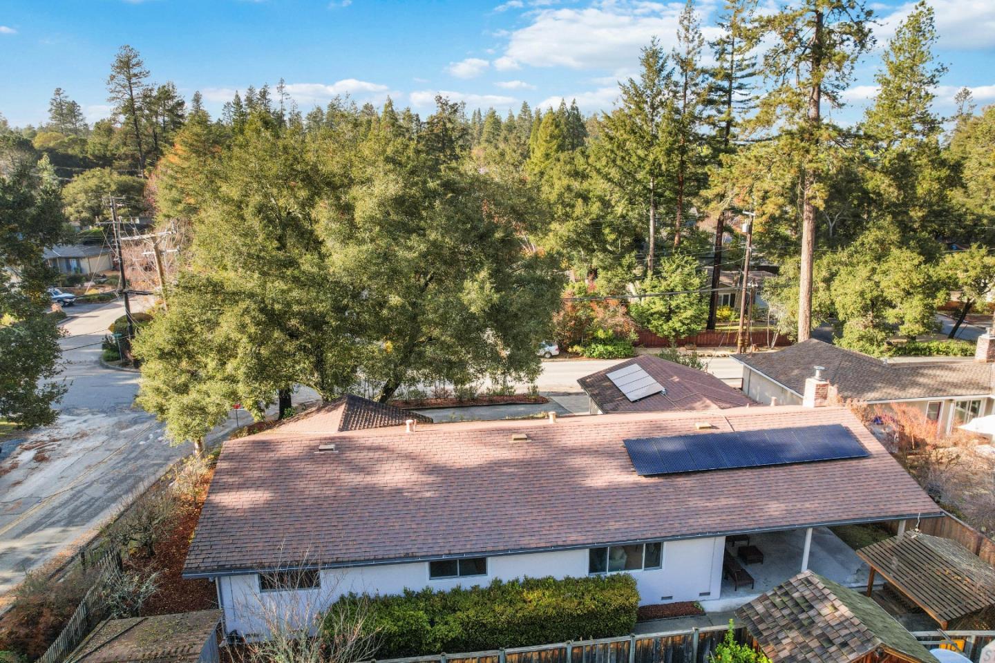 1430 Whispering Pines DR