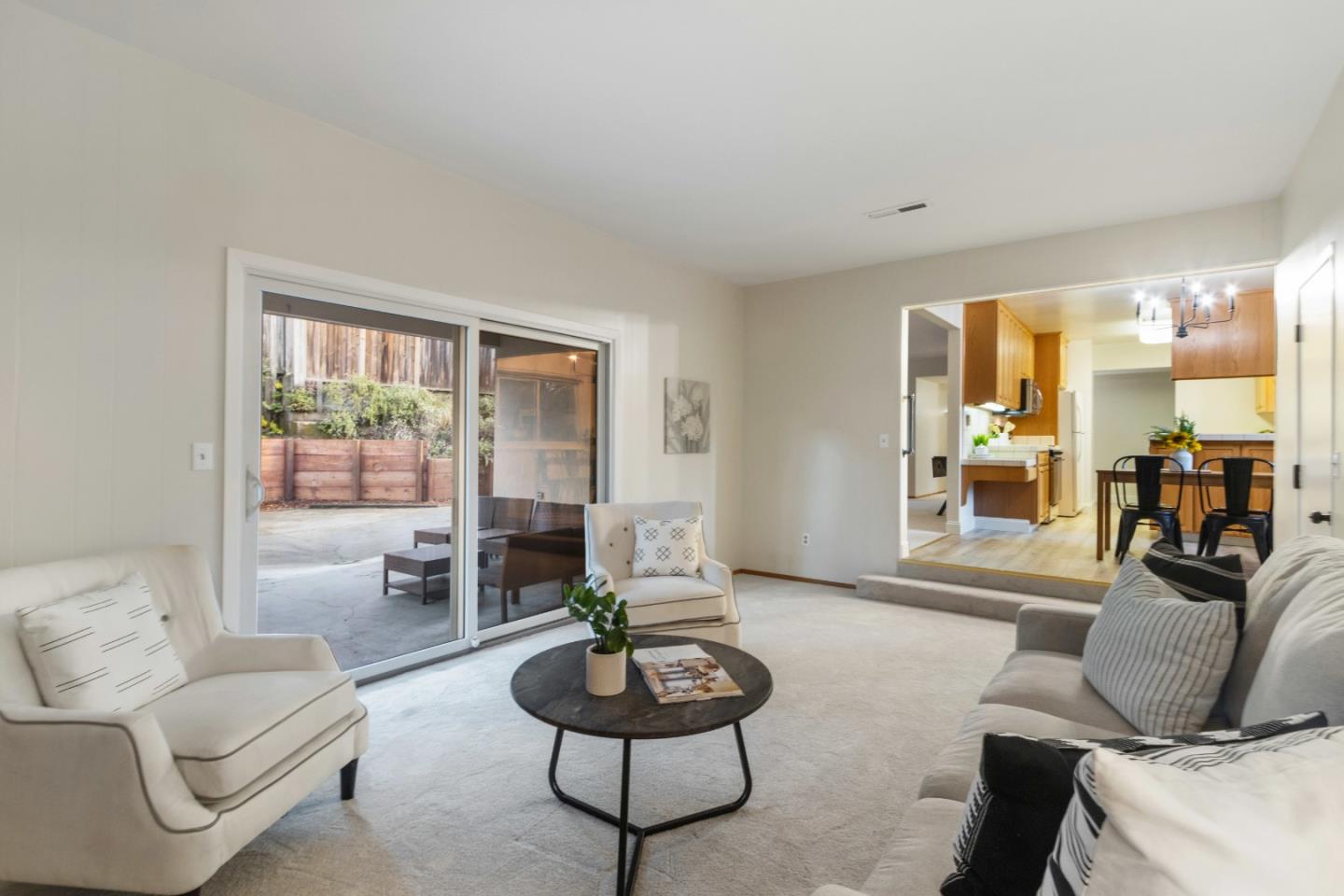 1430 Whispering Pines DR