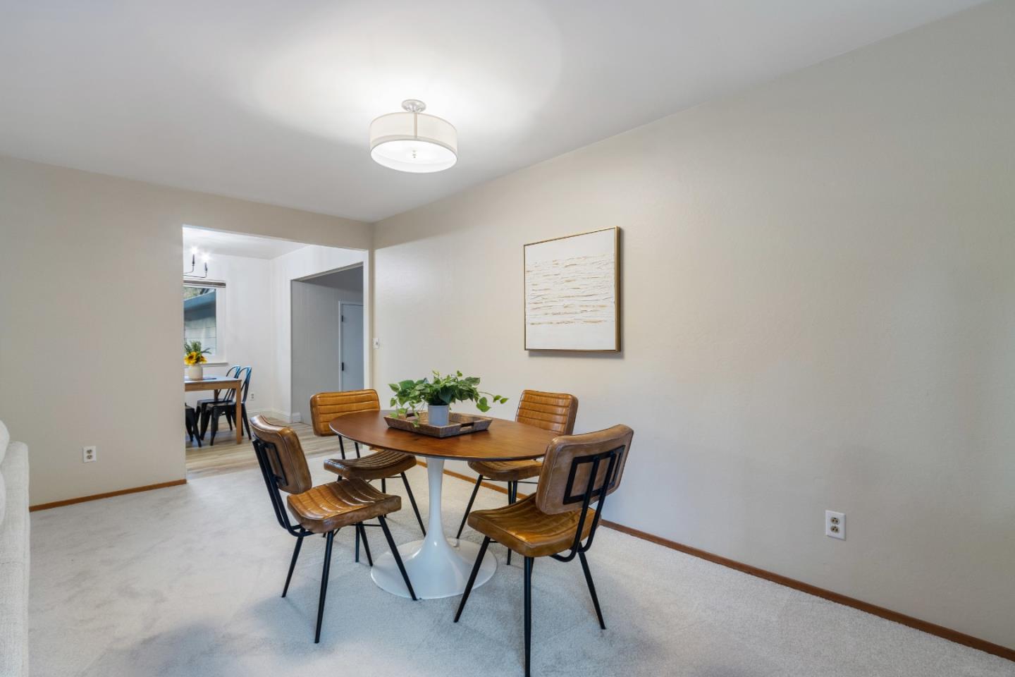 1430 Whispering Pines DR