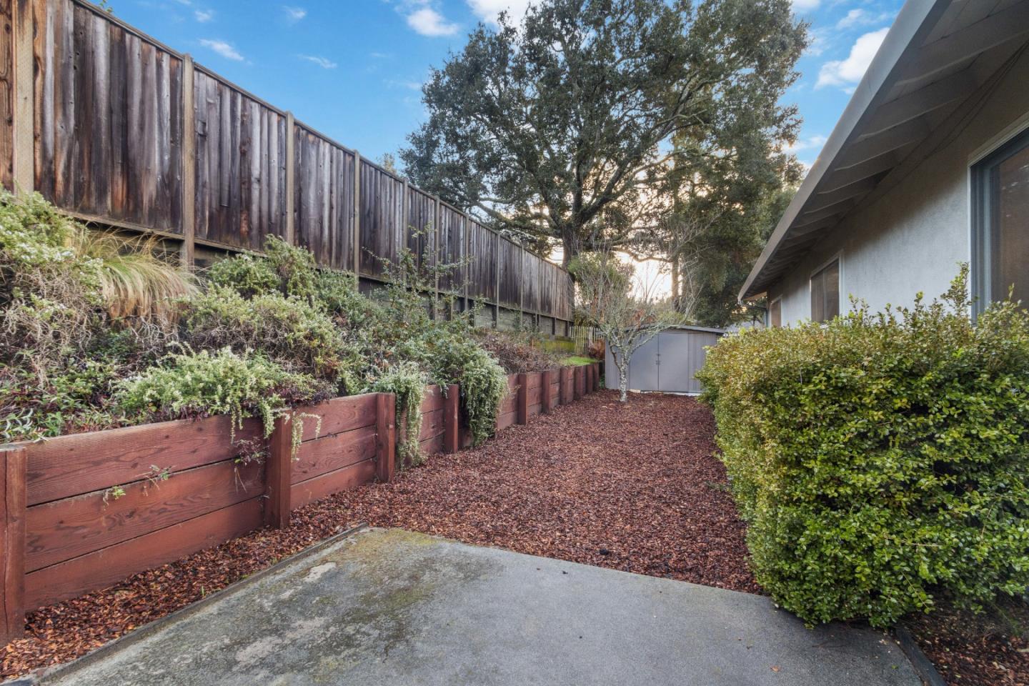 1430 Whispering Pines DR