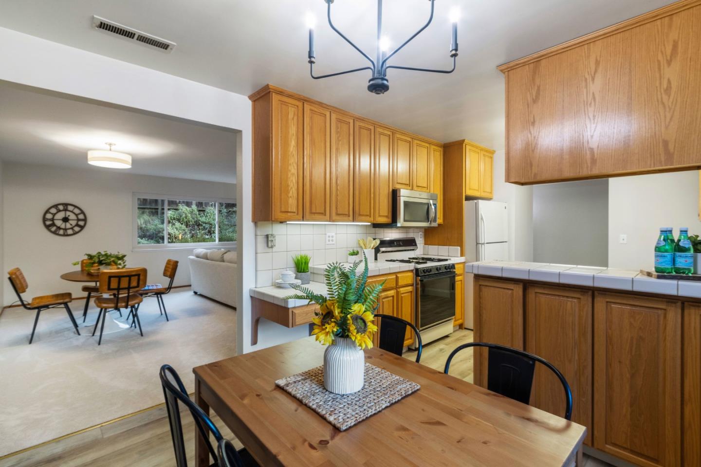 1430 Whispering Pines DR