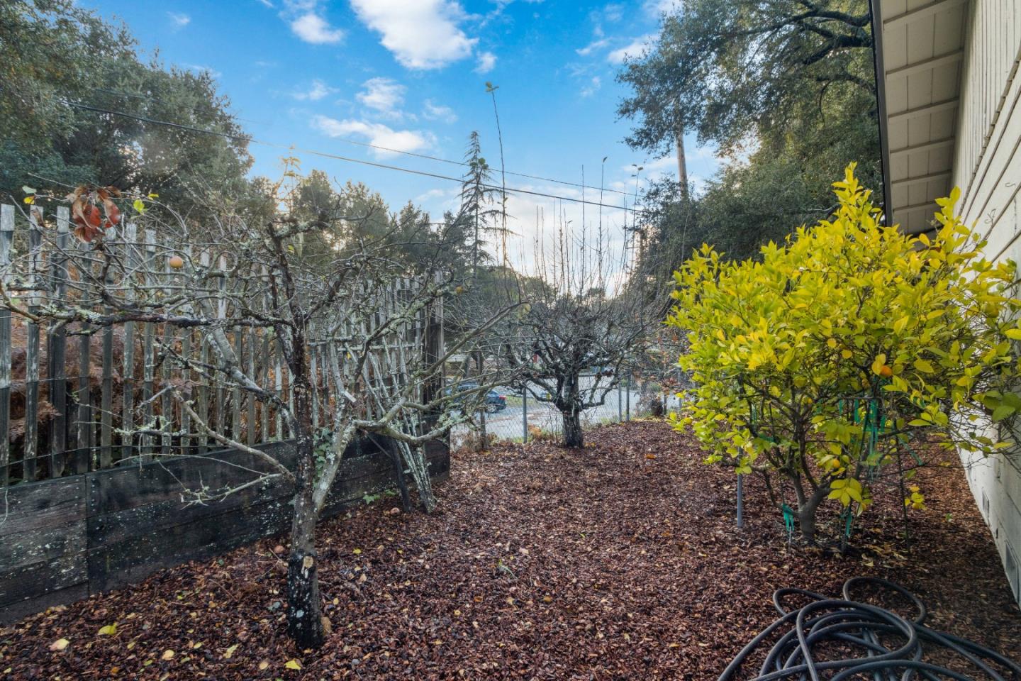 1430 Whispering Pines DR