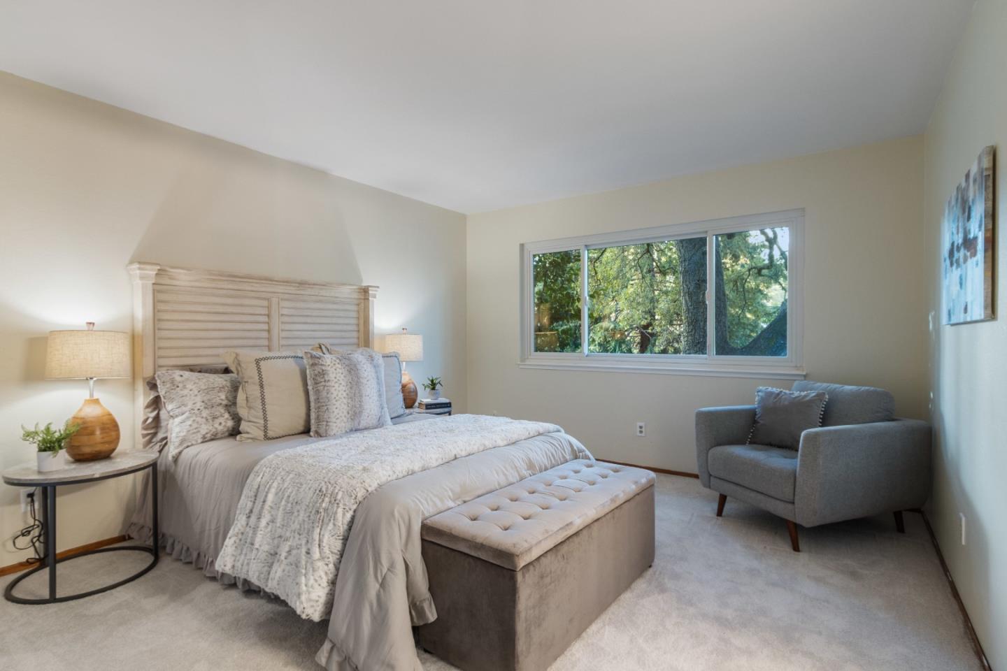 1430 Whispering Pines DR
