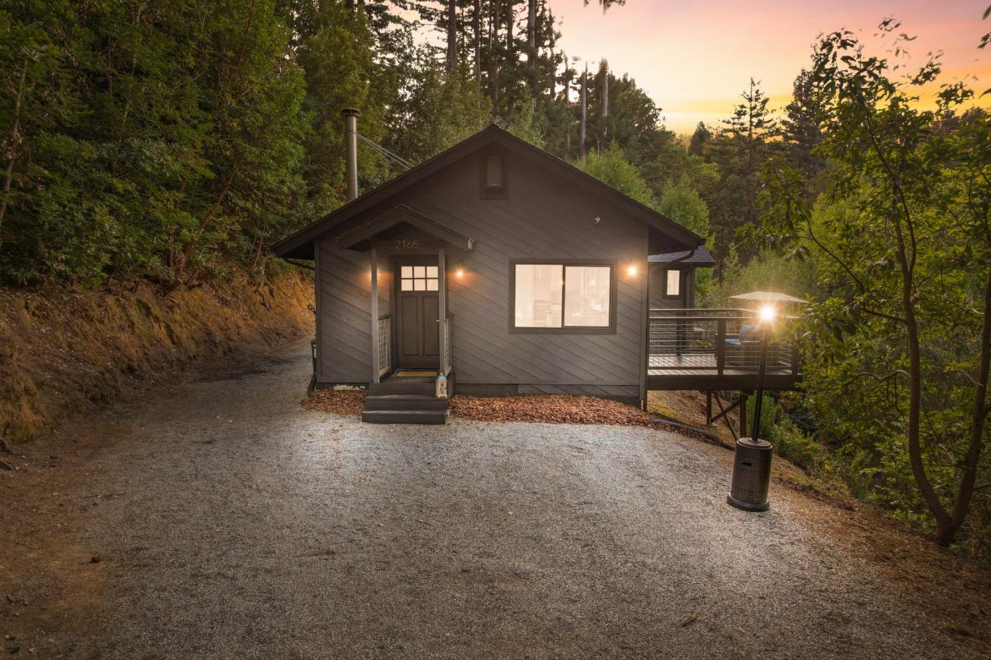 2165 Upper Scenic DR