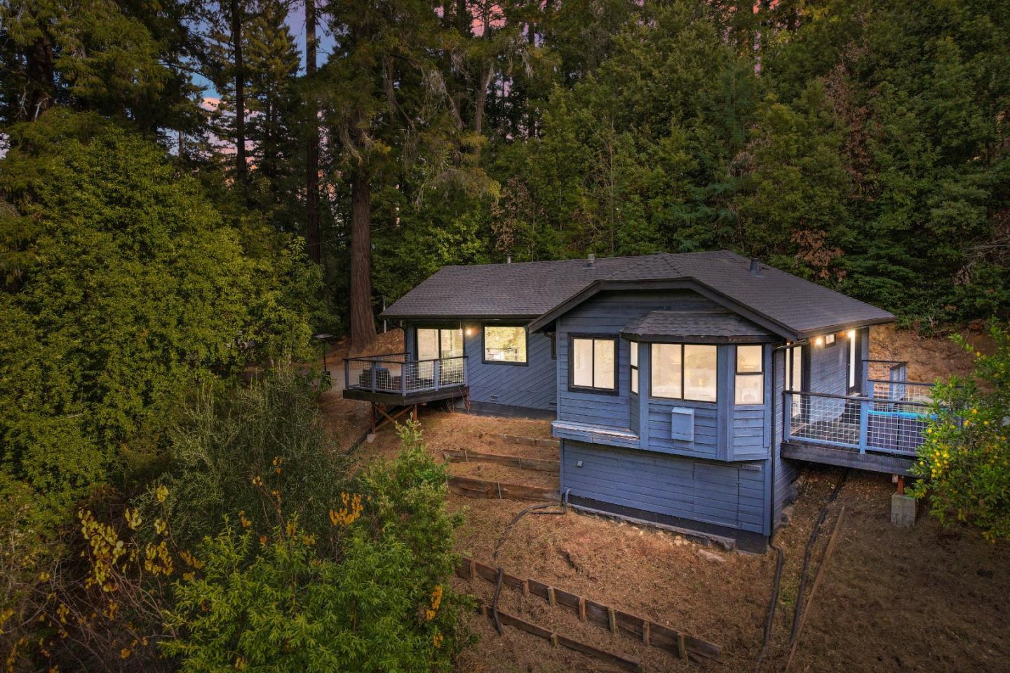 2165 Upper Scenic DR