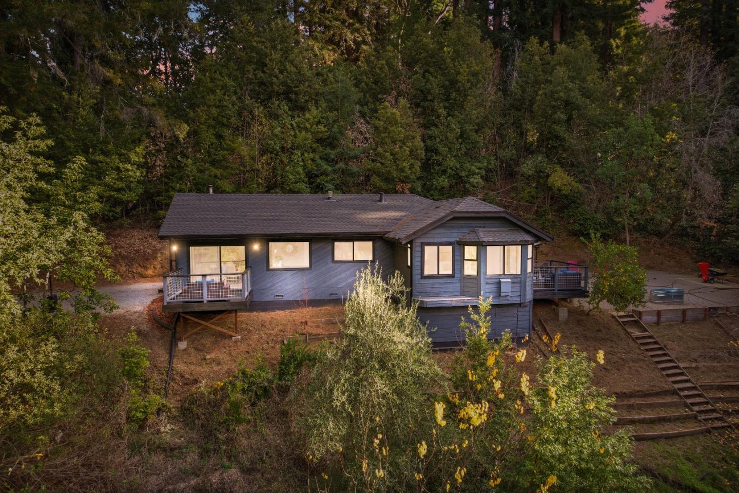 2165 Upper Scenic DR