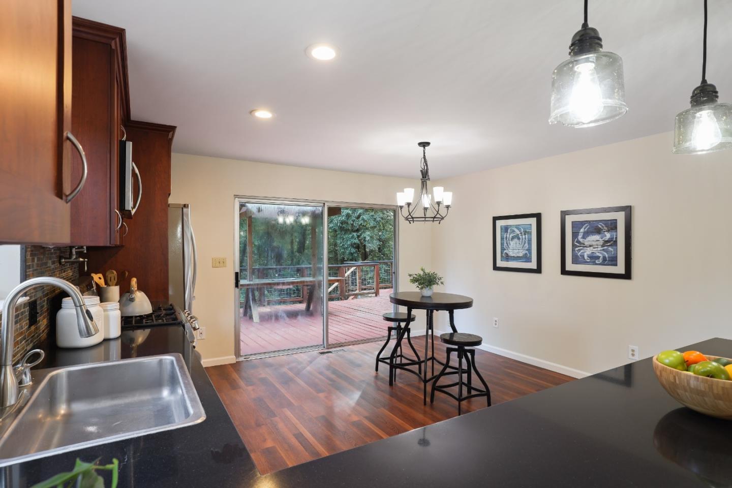 207 Hillside AVE