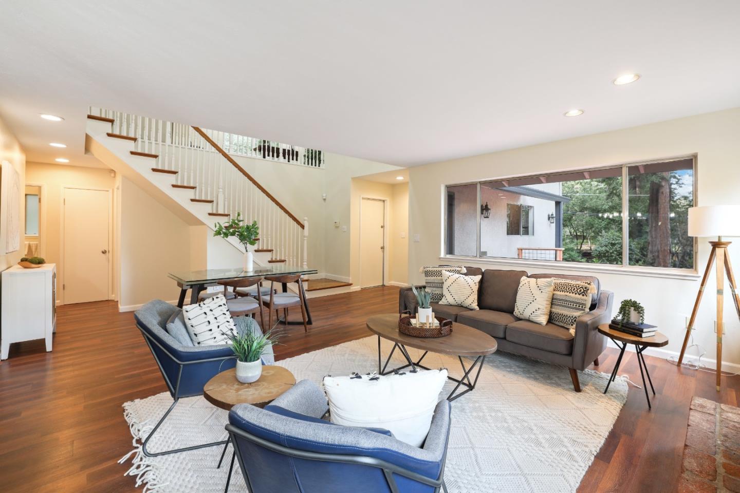 207 Hillside AVE