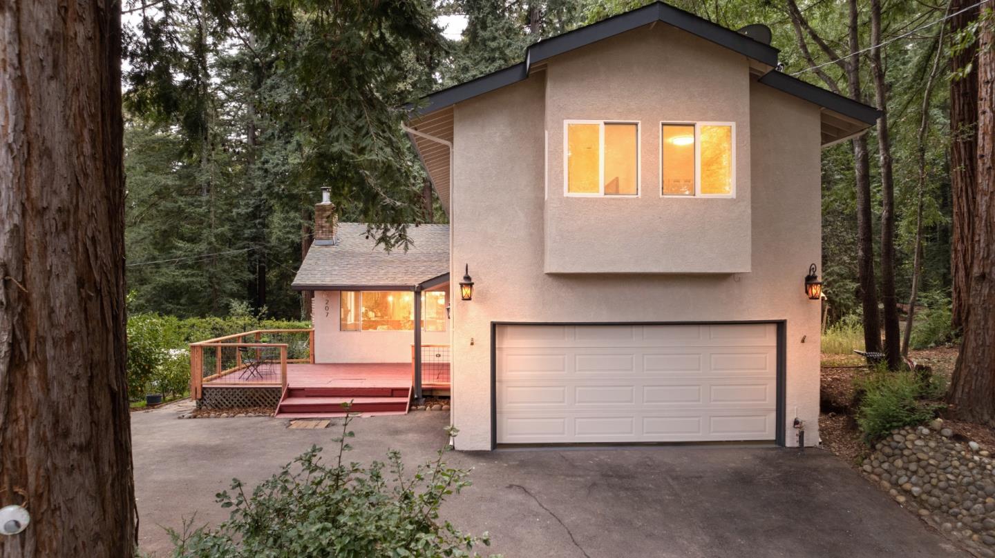 207 Hillside AVE