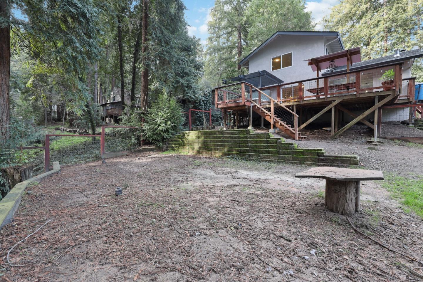 207 Hillside AVE