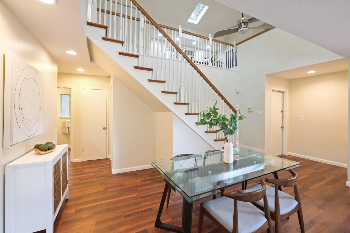 207 Hillside AVE