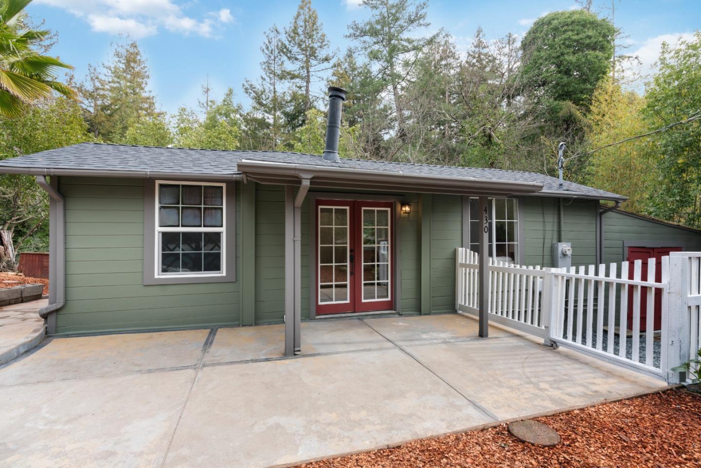 430 Creekside WAY