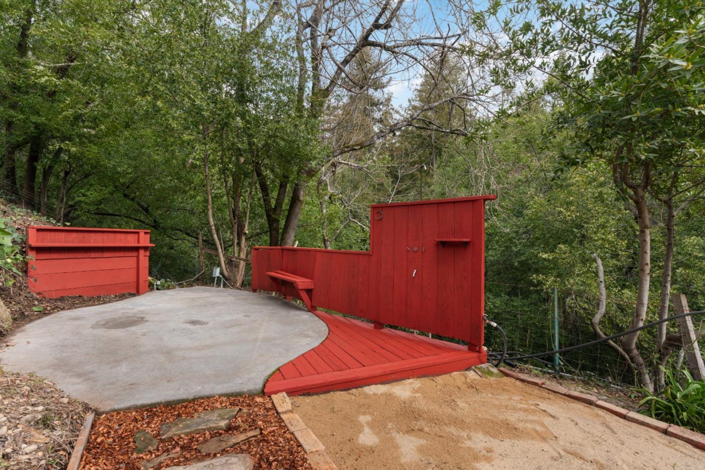 430 Creekside WAY