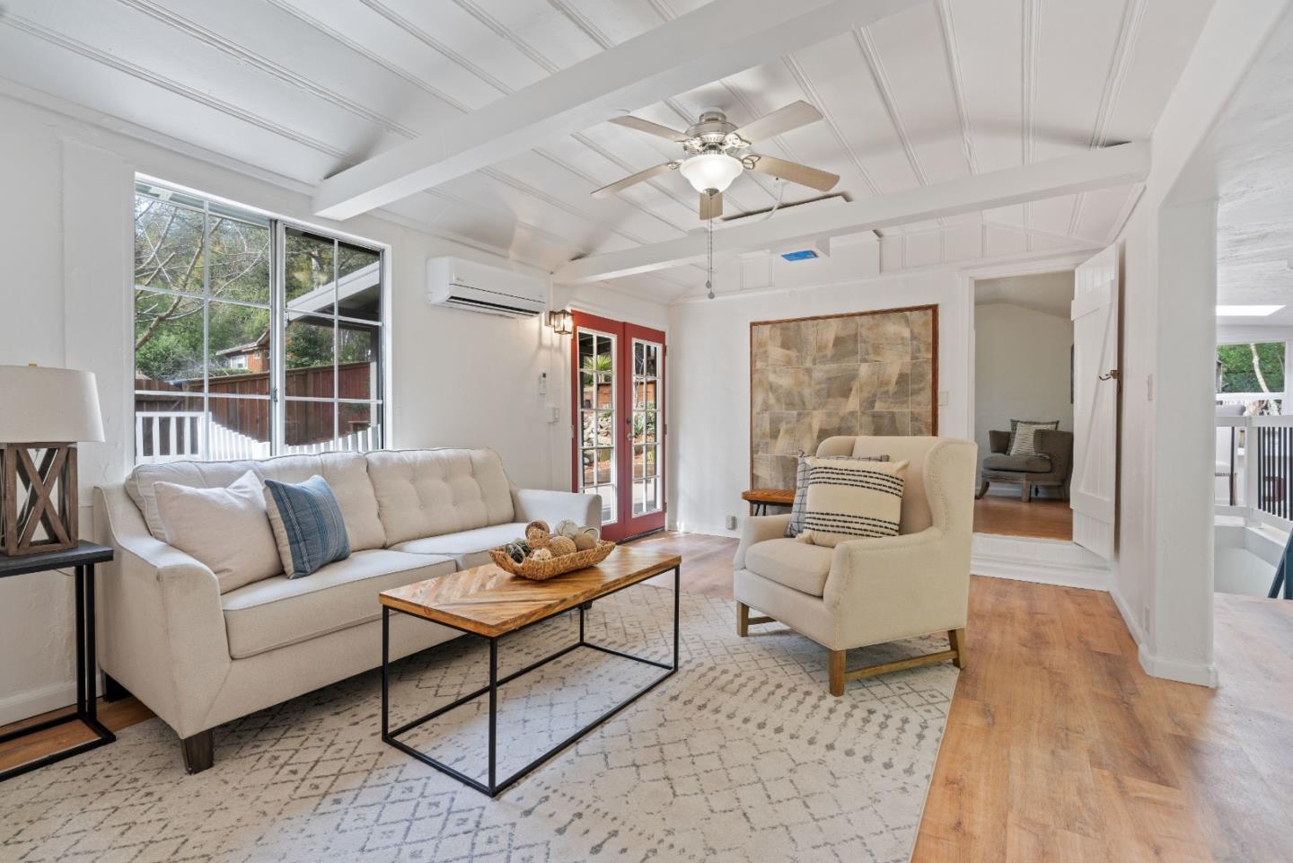 430 Creekside WAY