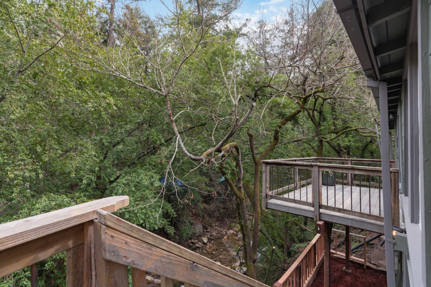 430 Creekside WAY