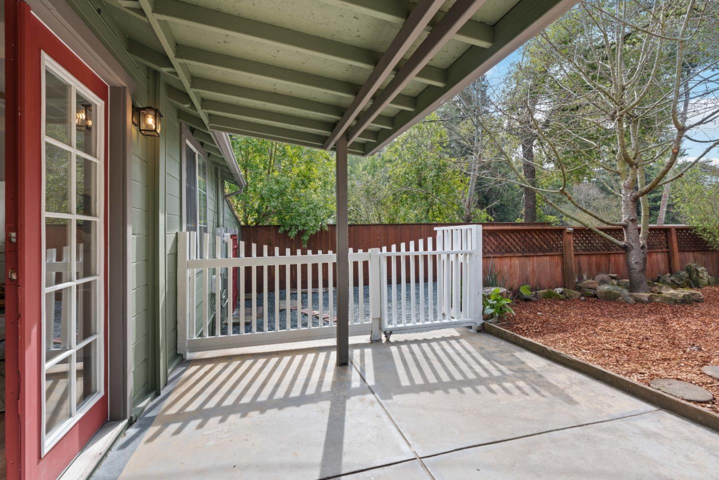 430 Creekside WAY