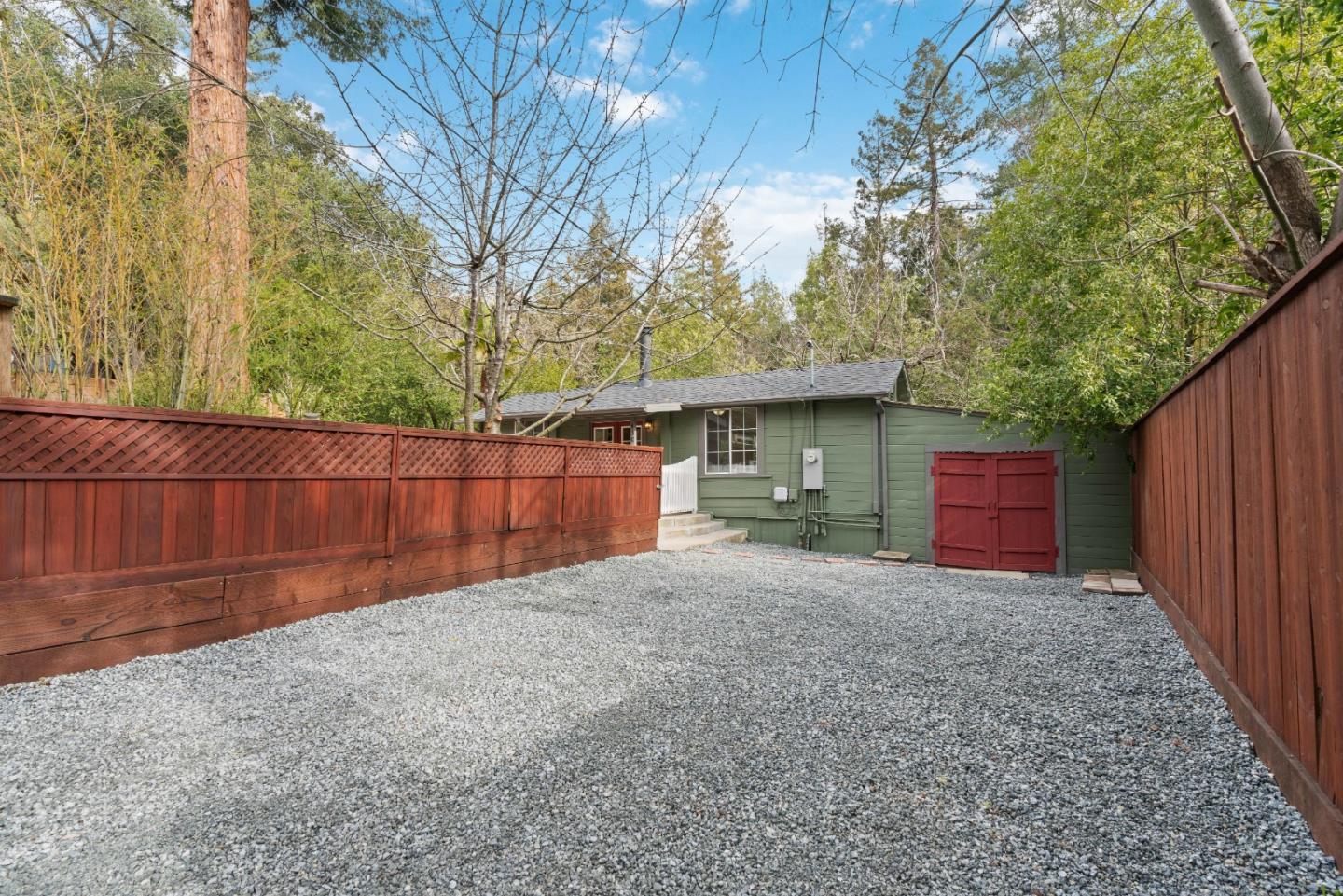 430 Creekside WAY