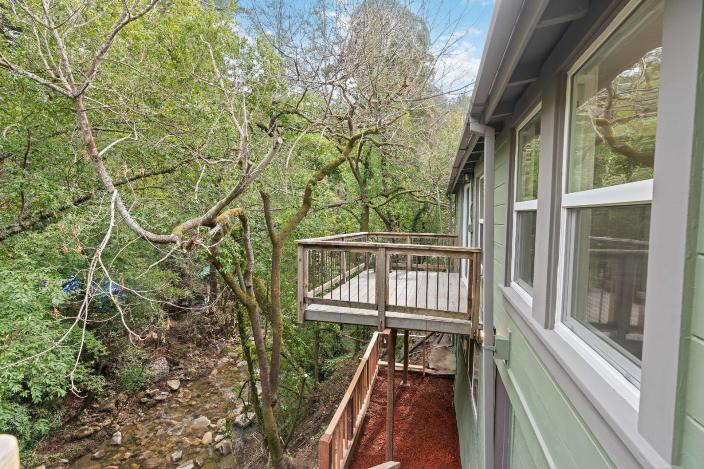 430 Creekside WAY
