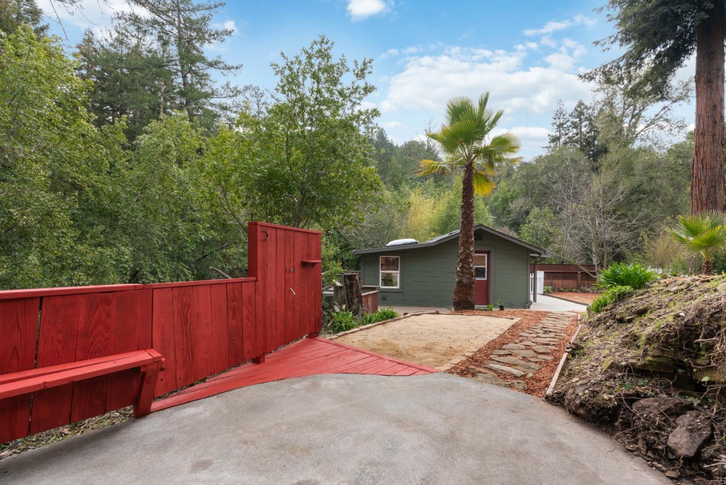 430 Creekside WAY