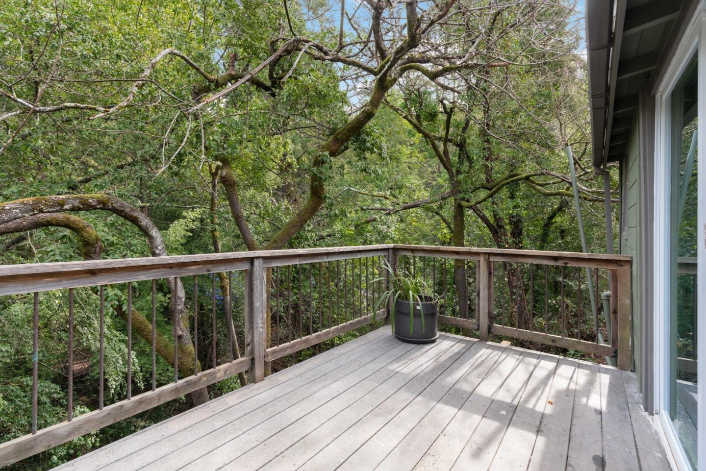 430 Creekside WAY