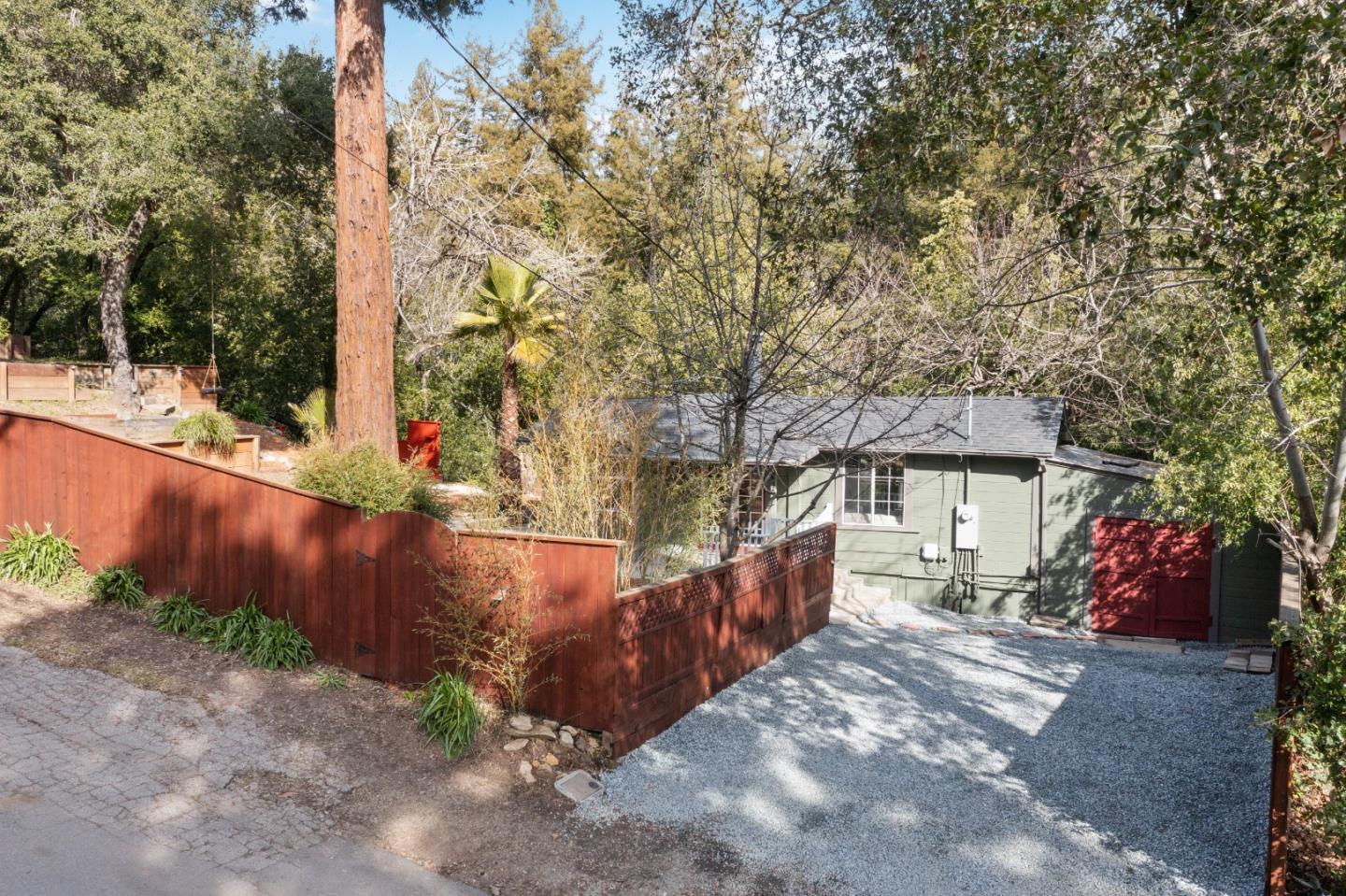 430 Creekside WAY