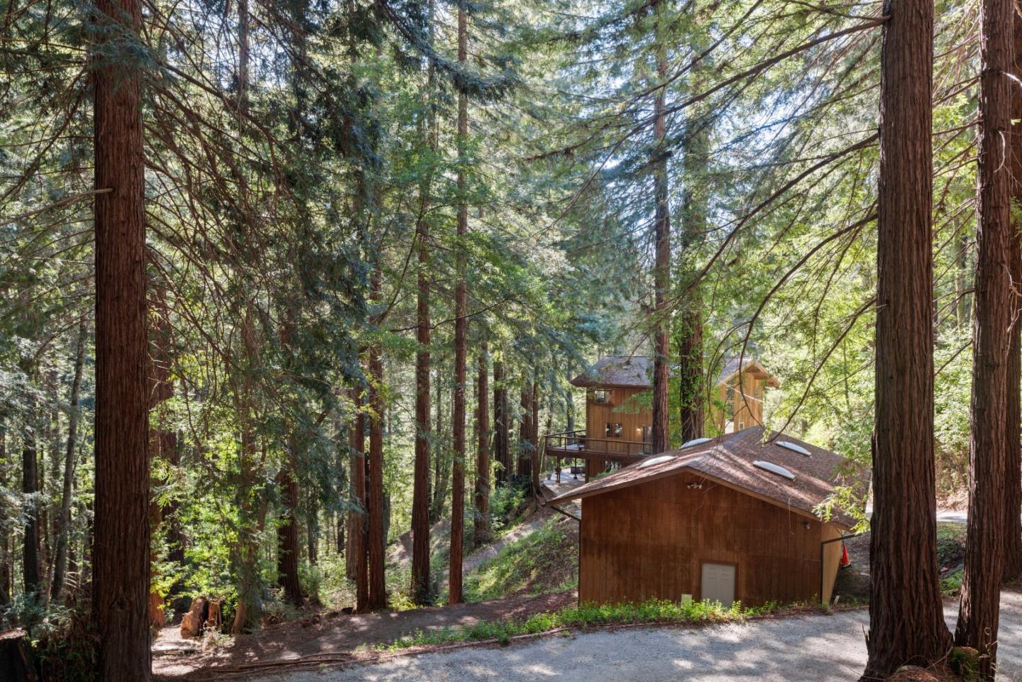 680 Dove LN