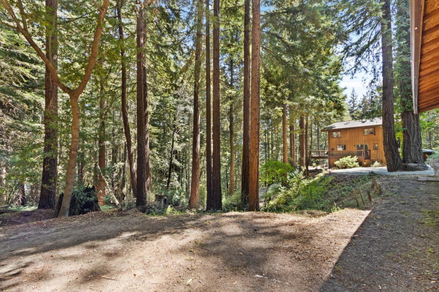 680 Dove LN
