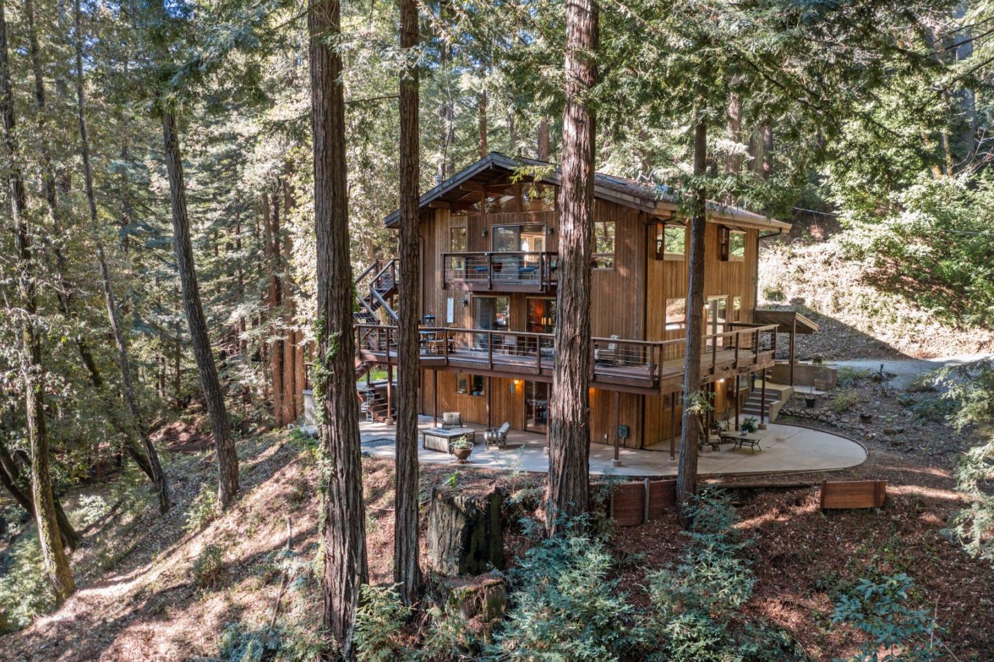 680 Dove LN