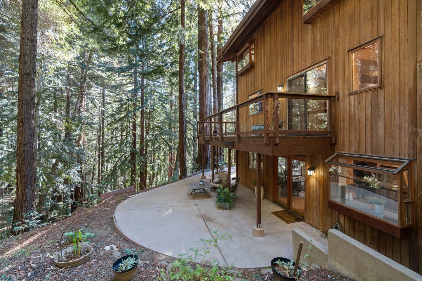 680 Dove LN