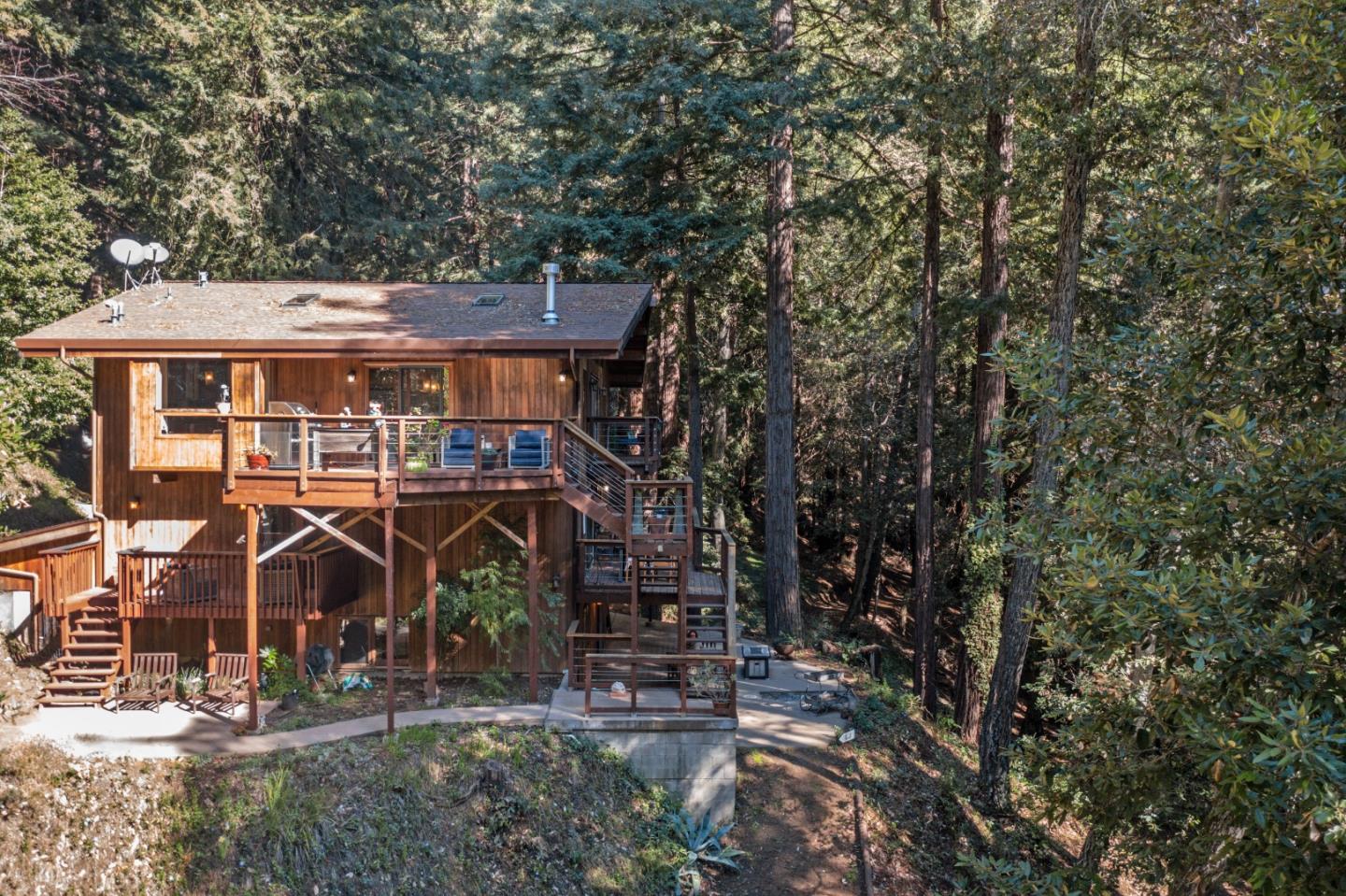 680 Dove LN