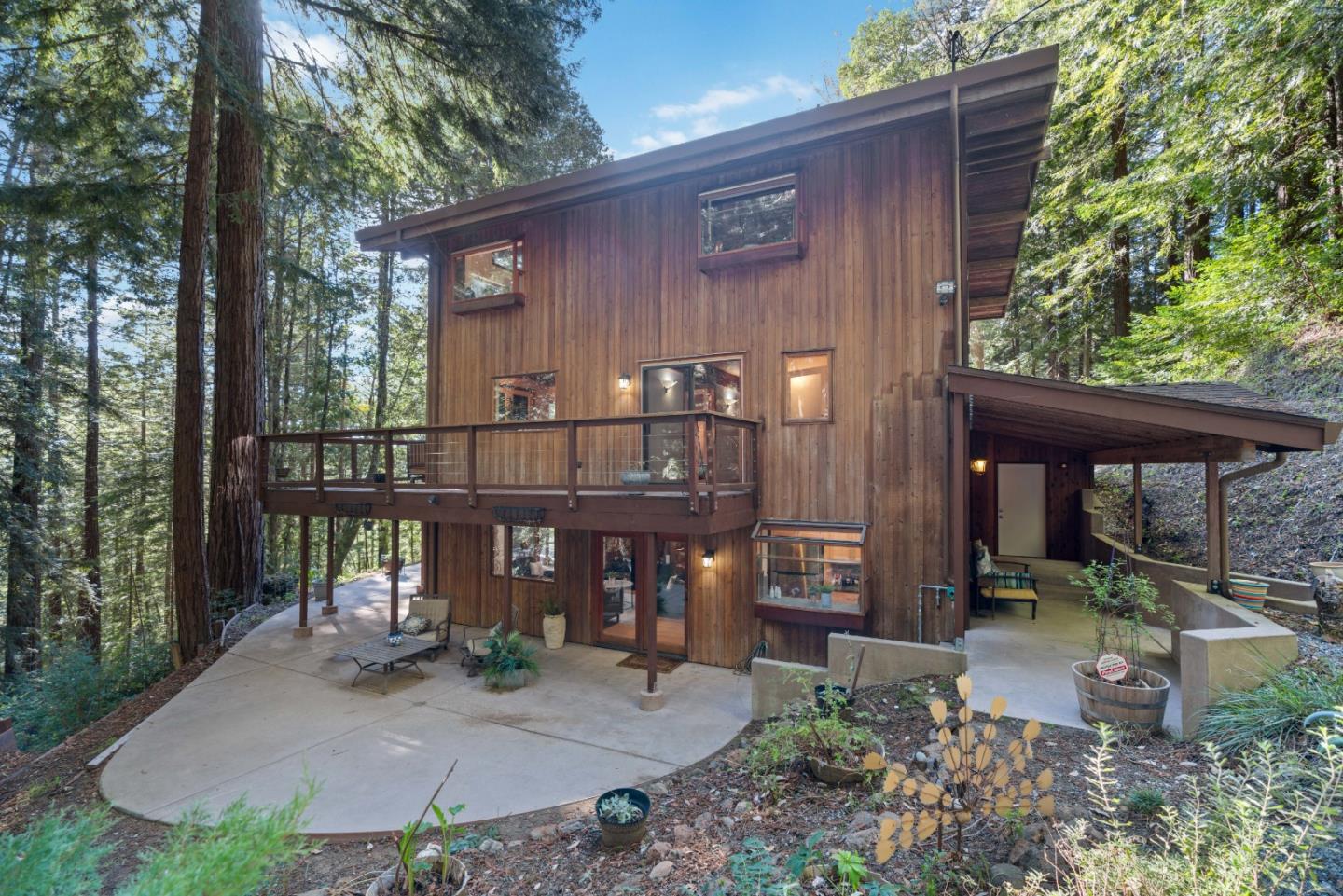 680 Dove LN