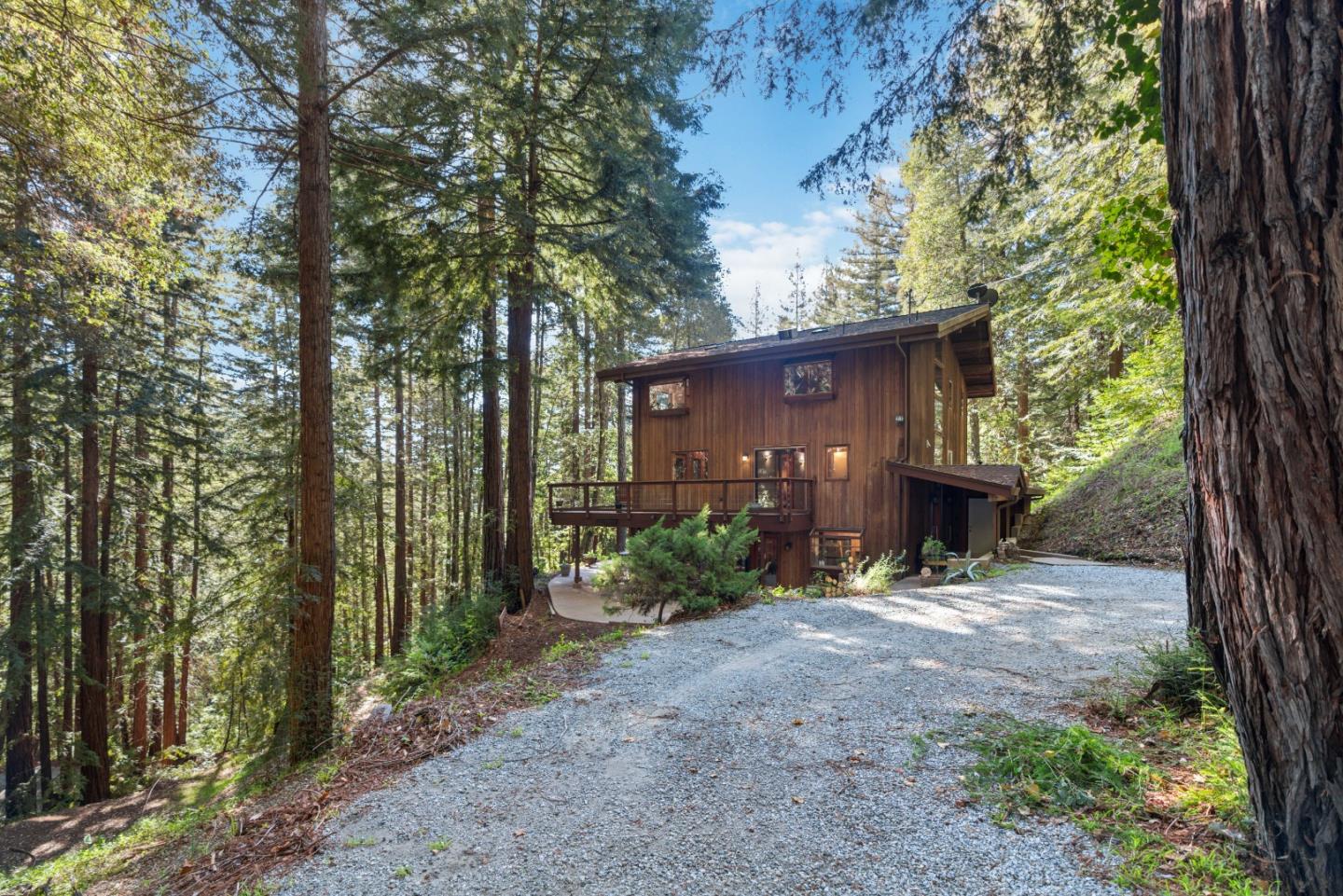 680 Dove LN
