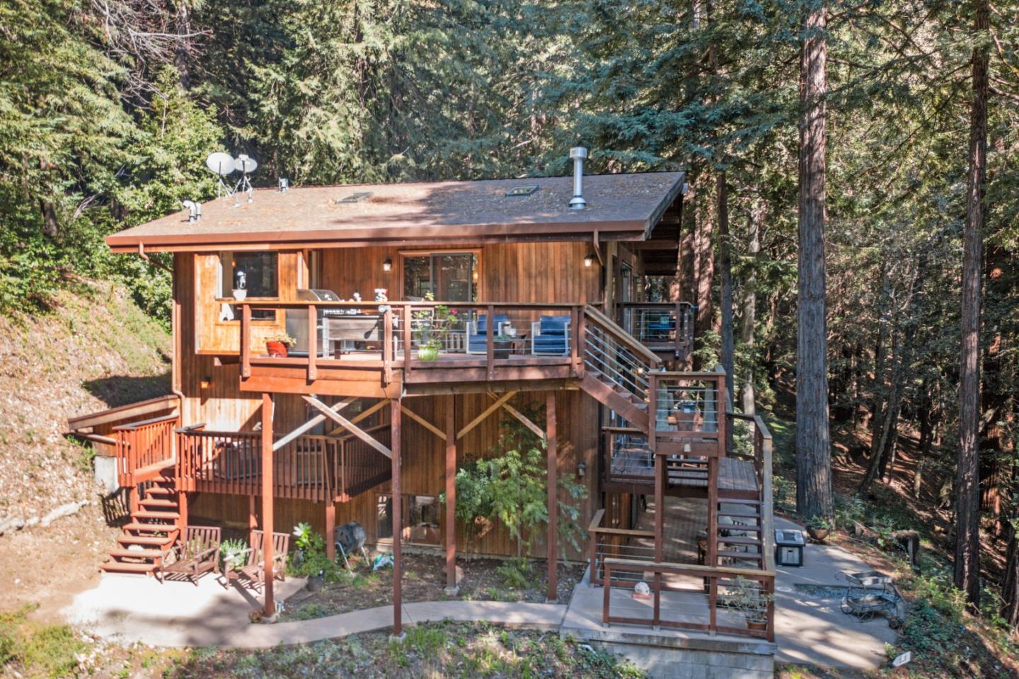 680 Dove LN