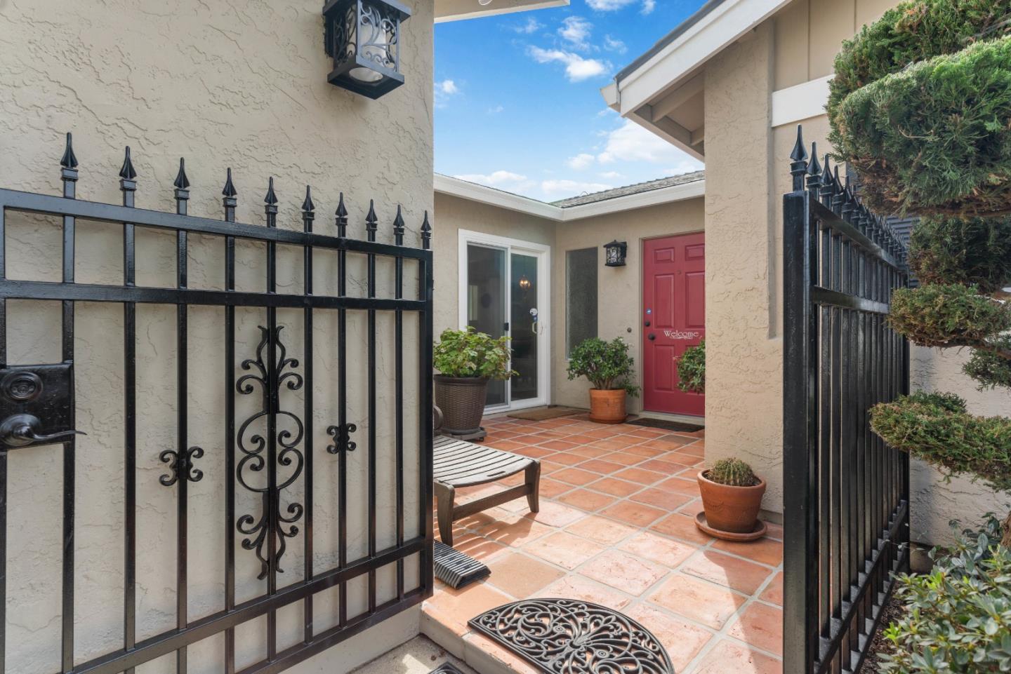 499 Cloudview DR