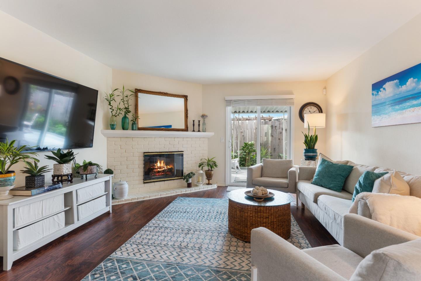 499 Cloudview DR