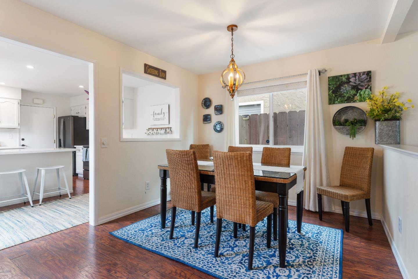 499 Cloudview DR
