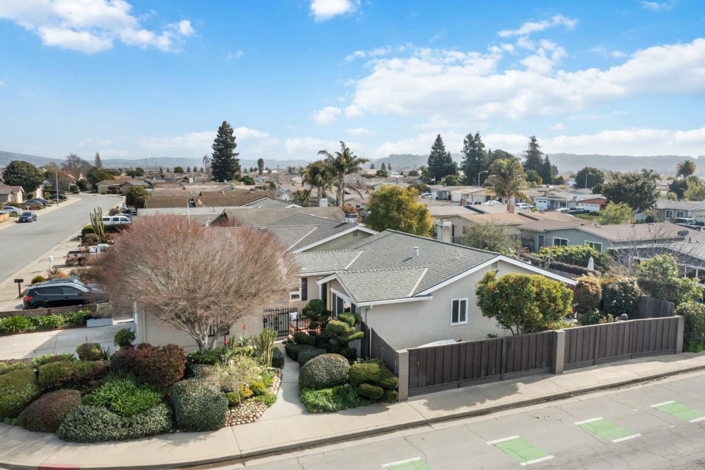 499 Cloudview DR