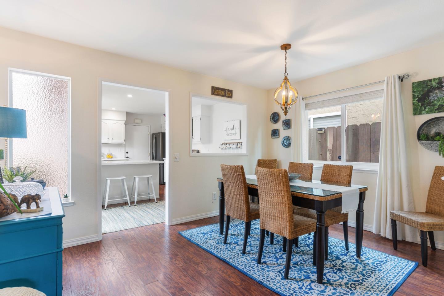 499 Cloudview DR