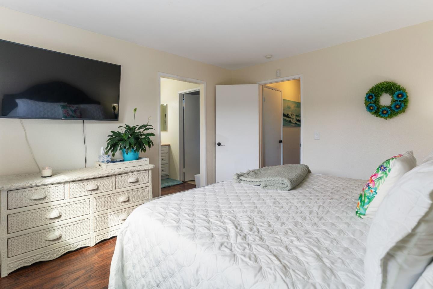499 Cloudview DR