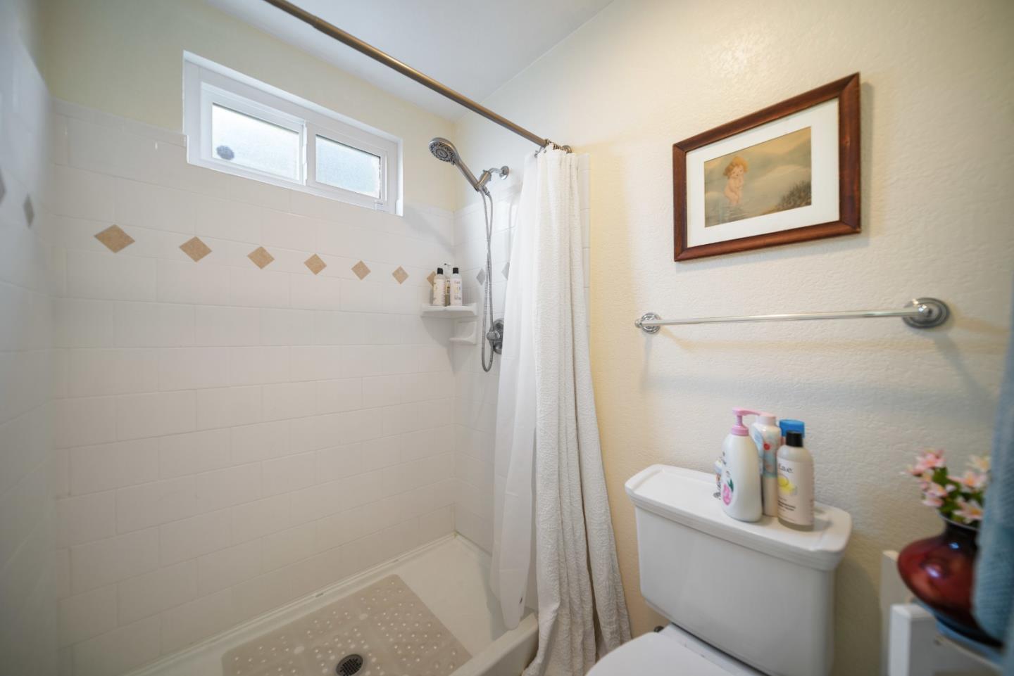 499 Cloudview DR