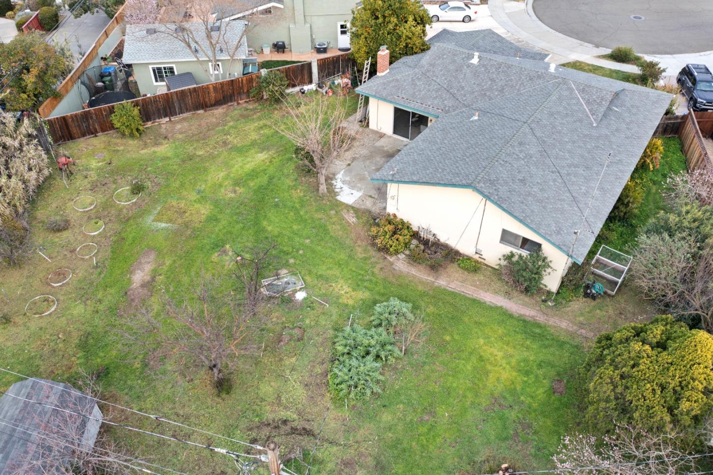 1565 Darlene AVE