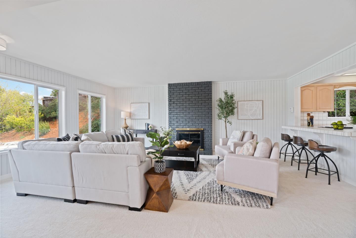 895 Whispering Pines DR