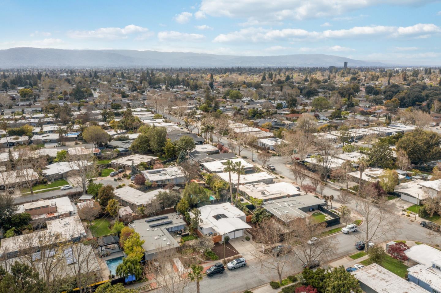 2285 Fairglen DR