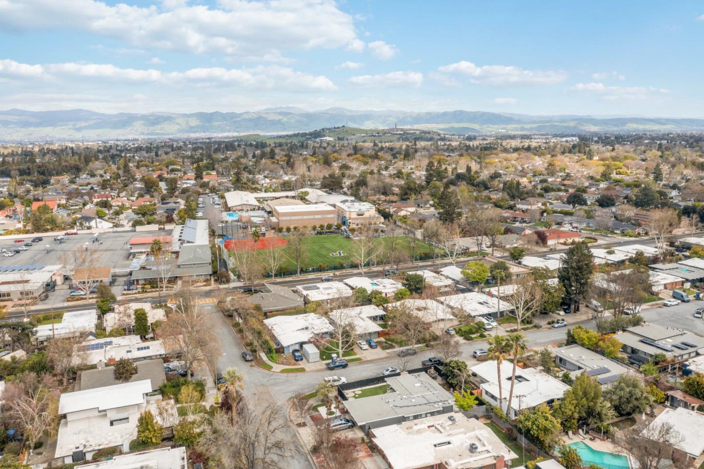 2285 Fairglen DR