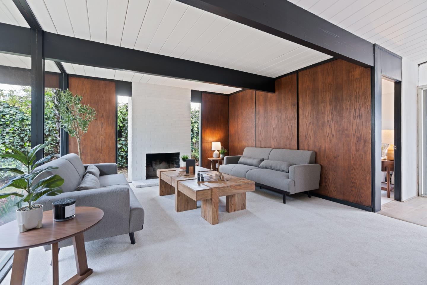 2285 Fairglen DR