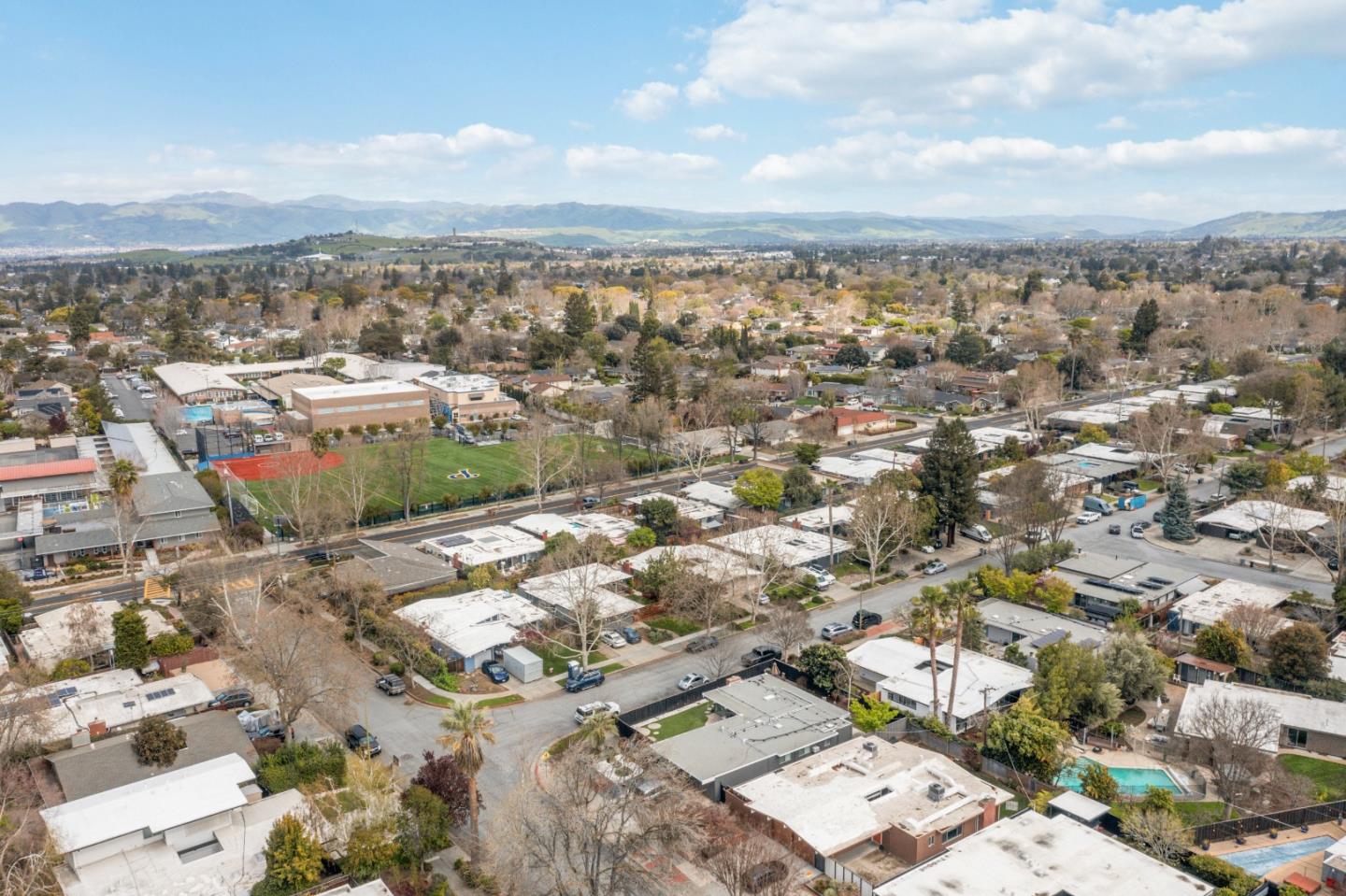 2285 Fairglen DR