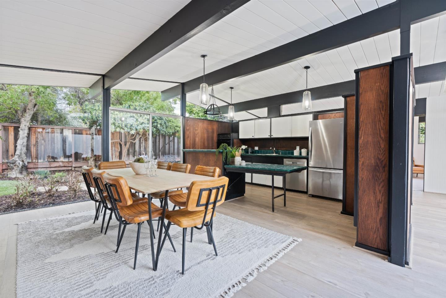 2285 Fairglen DR