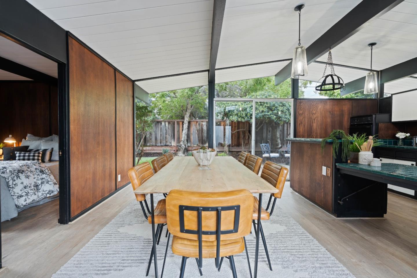 2285 Fairglen DR