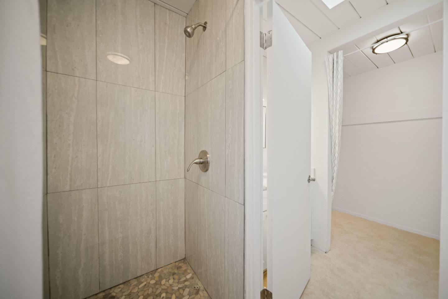 2285 Fairglen DR