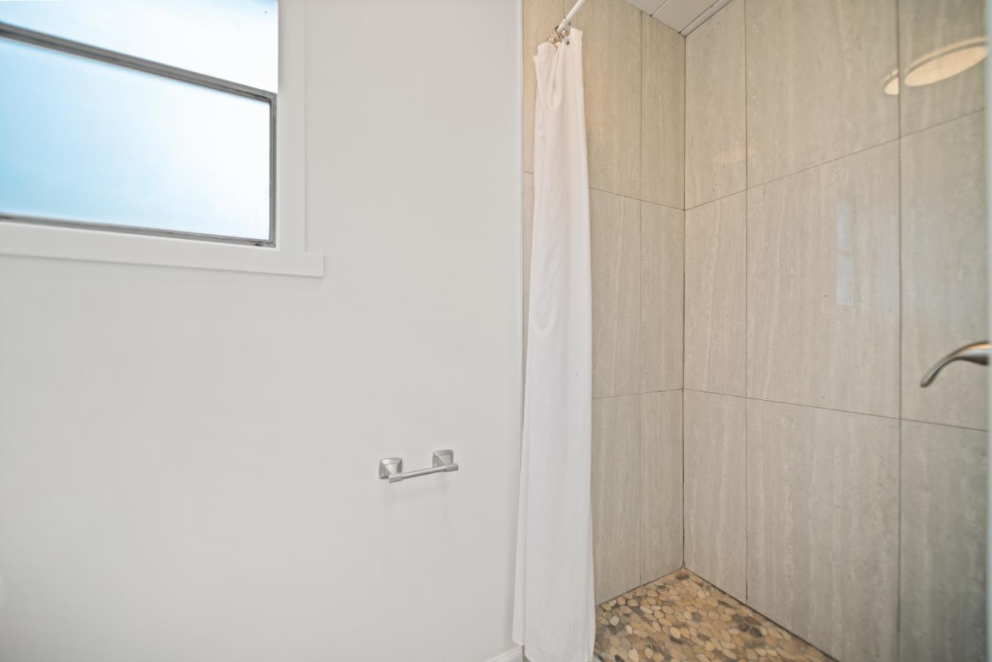 2285 Fairglen DR